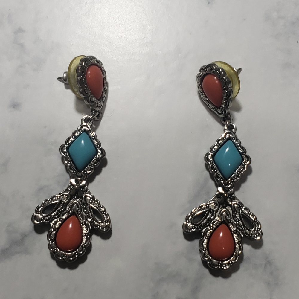 Bundle of faux Turquoise Earrings. - Picture 8 of 10